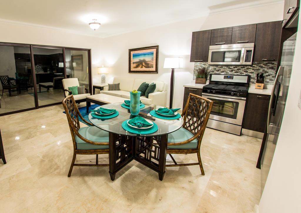 Palmaruba Condos Палм Бийч Екстериор снимка